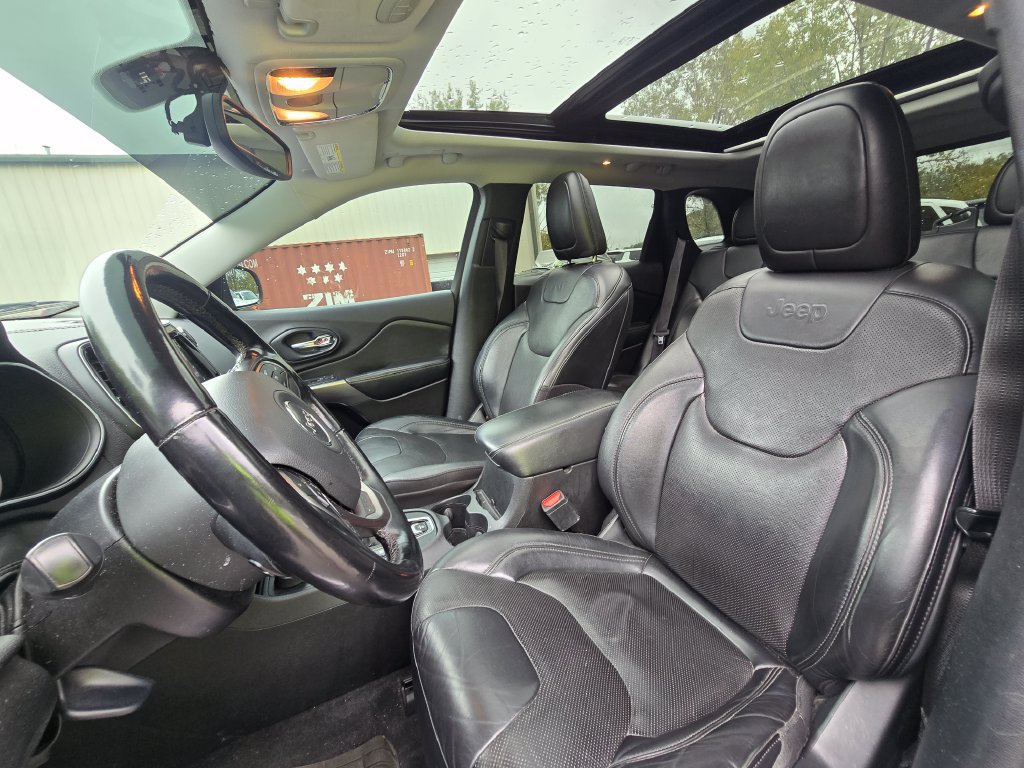 Used 2020 Jeep Cherokee Limited AWD/4WD image 21