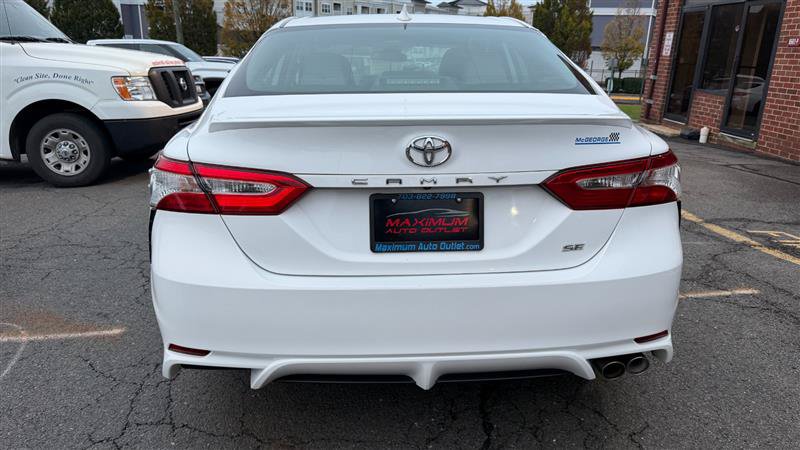 Used 2020 Toyota Camry SE FWD image 14