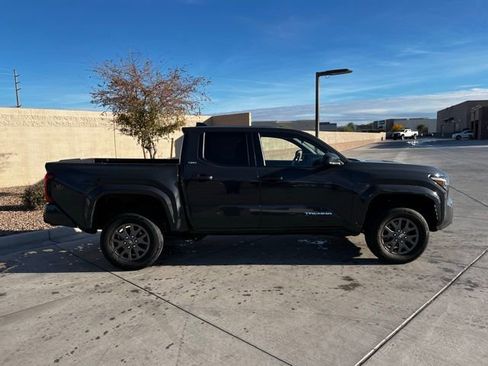 Used 2024 Toyota Tacoma SR5 image 3