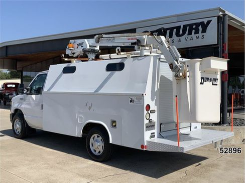Used 2017 Ford E-350 and Econoline 350 Super Duty w/ Power Windows & Locks Group RWD image 8
