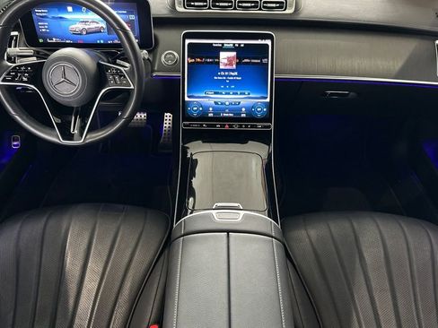 Used 2022 Mercedes-Benz S 500 4MATIC w/ AMG Line Package image 13