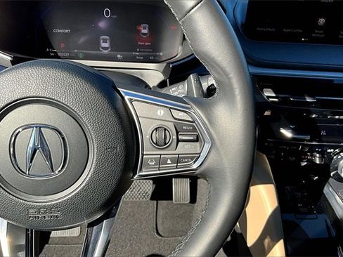 Used 2024 Acura MDX SH-AWD w/ Technology Package image 18