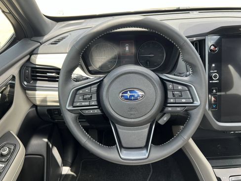 Used 2025 Subaru Forester Limited AWD/4WD image 23