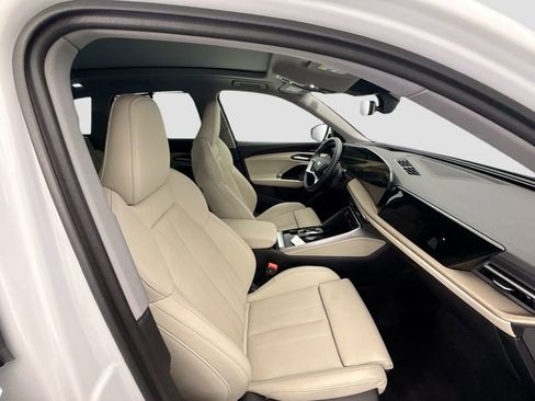 Certified 2025 Audi Q5 Premium Plus w/ Premium Plus AWD/4WD image 19