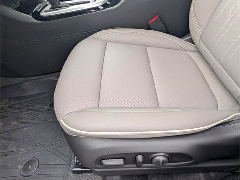 New 2026 Buick Envista Avenir image 23