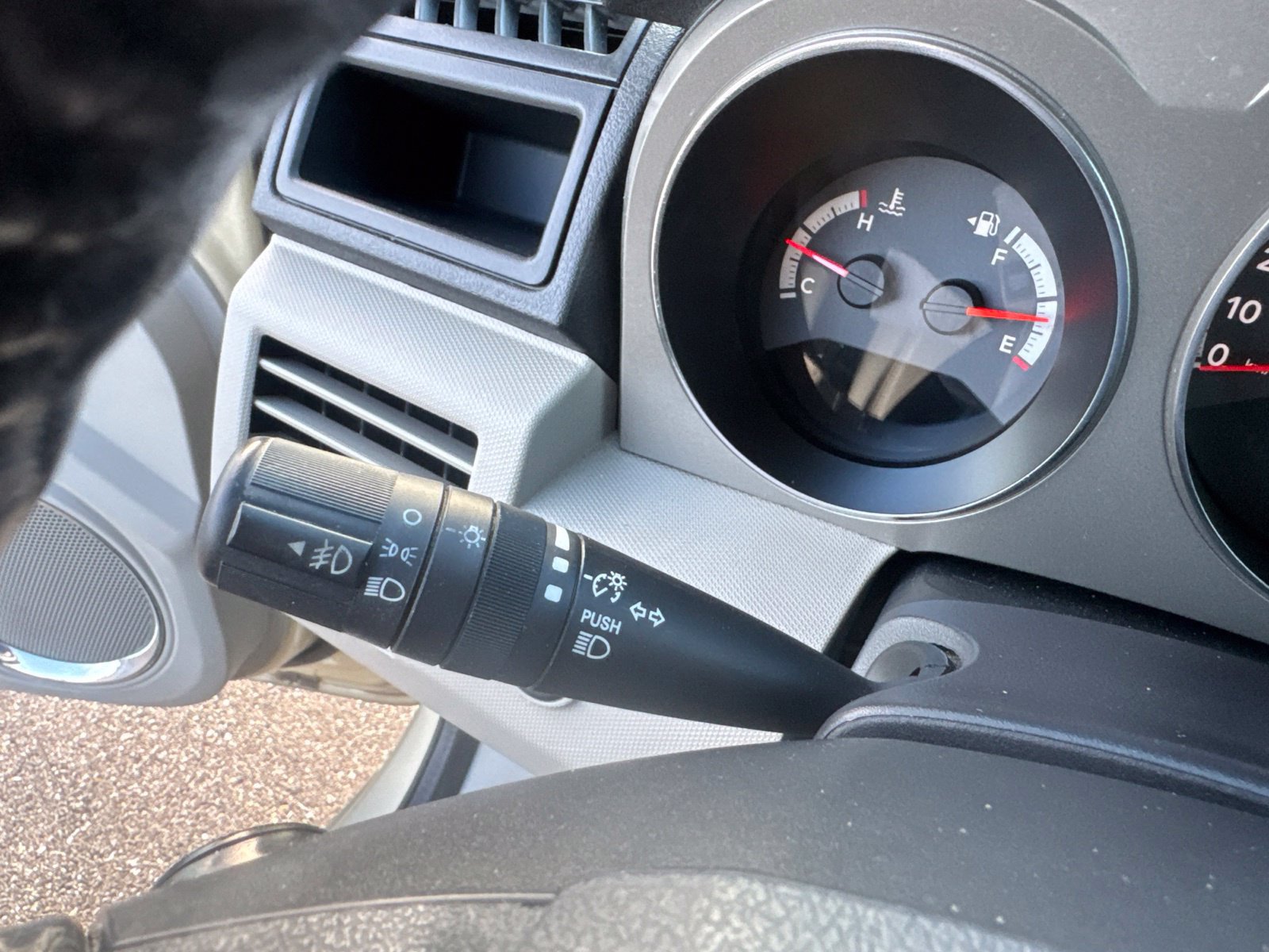 Used 2010 Dodge Avenger R/T FWD image 19
