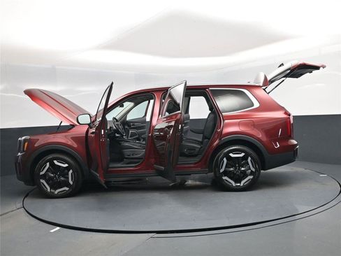 Used 2024 Kia Telluride S w/ S Sunroof Package image 30