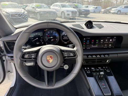 Used 2024 Porsche 911 Carrera image 11