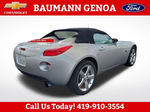 Used 2006 Pontiac Solstice Convertible w/ Premium Package RWD image 8