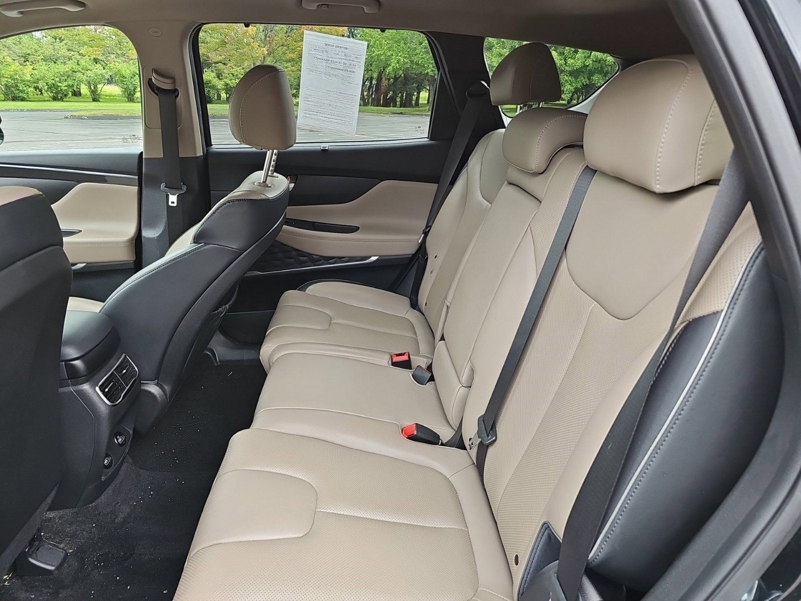 Used 2022 Hyundai Santa Fe SEL w/ Convenience + Premium Package AWD/4WD image 18