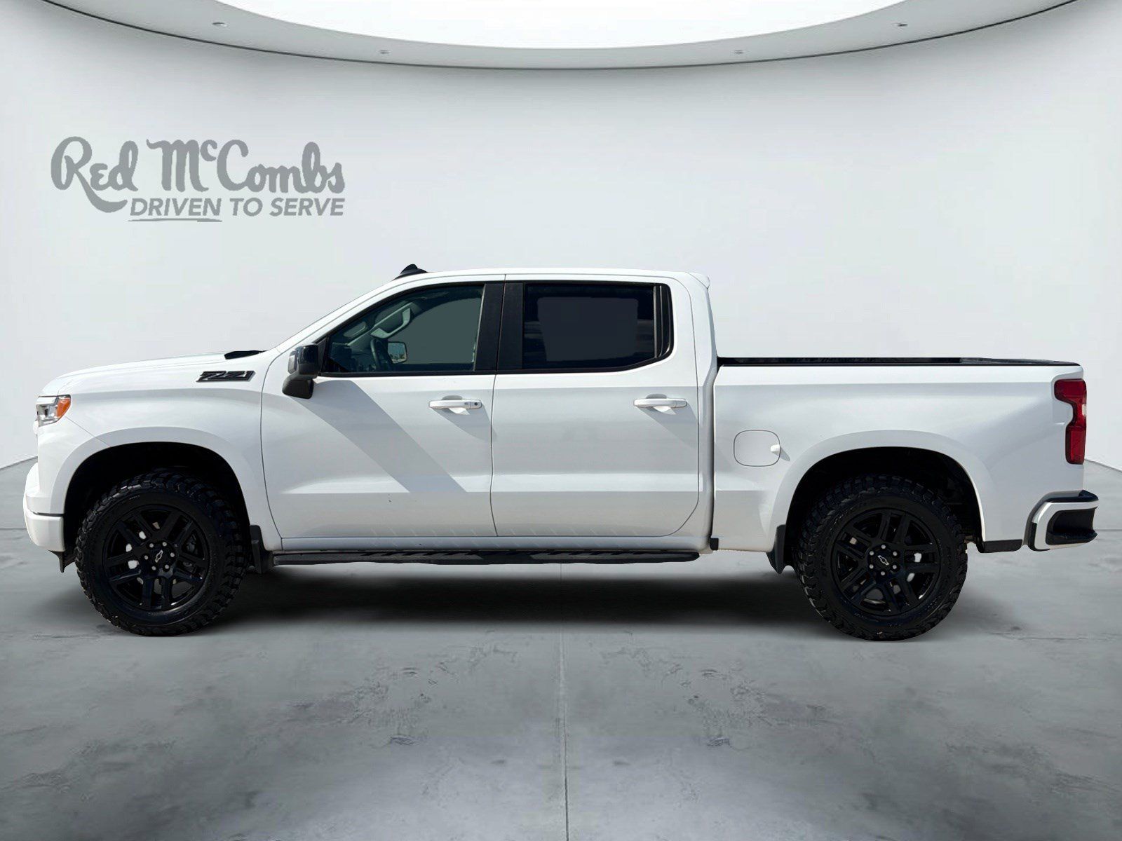 Used 2025 Chevrolet Silverado 1500 RST w/ Z71 Off-Road Package AWD/4WD image 8