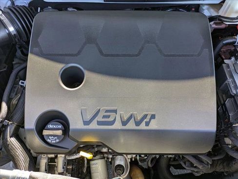 Used 2023 Chevrolet Traverse High Country w/ LPO, Floor Liner Package image 21