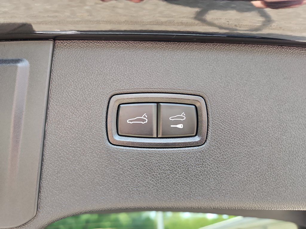Certified 2024 Porsche Cayenne AWD/4WD image 27