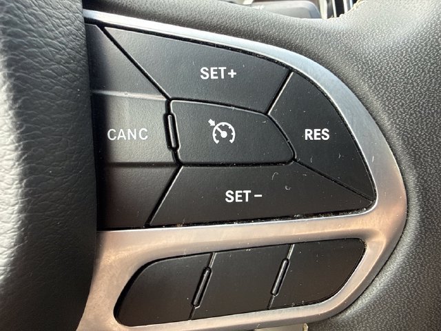 Used 2023 Chrysler Voyager LX FWD image 24