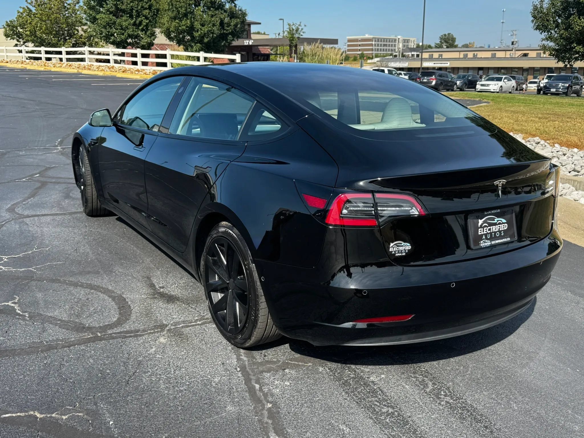 Used 2021 Tesla Model 3 Standard Range Plus RWD image 2
