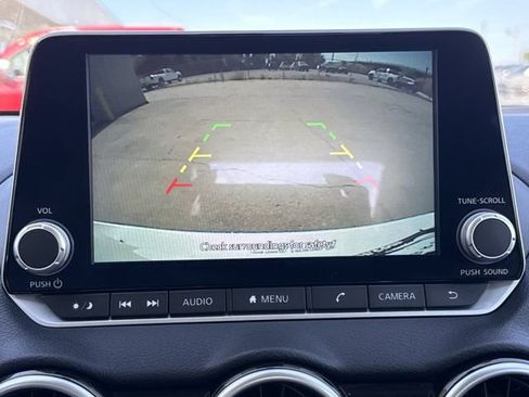 Used 2025 Nissan Sentra SR FWD image 8