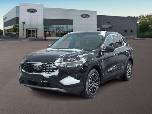 Used 2023 Ford Escape SE image 6