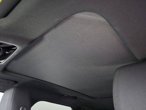 Used 2024 Land Rover Range Rover Velar Dynamic SE image 11