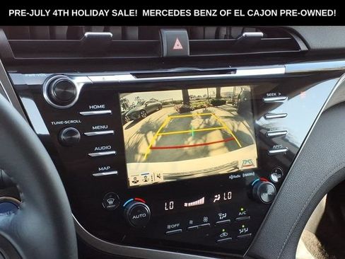 Used 2020 Toyota Camry SE w/ Sunroof Package FWD image 7
