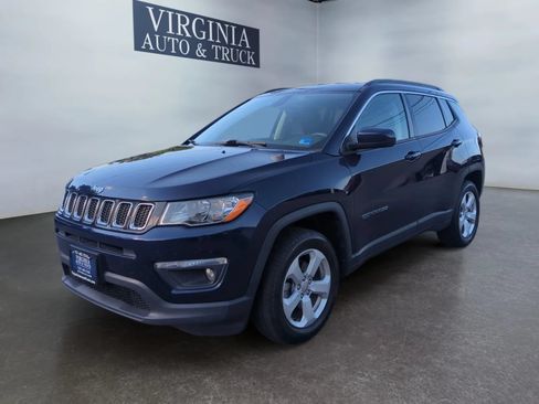 Used 2018 Jeep Compass Latitude AWD/4WD image 1
