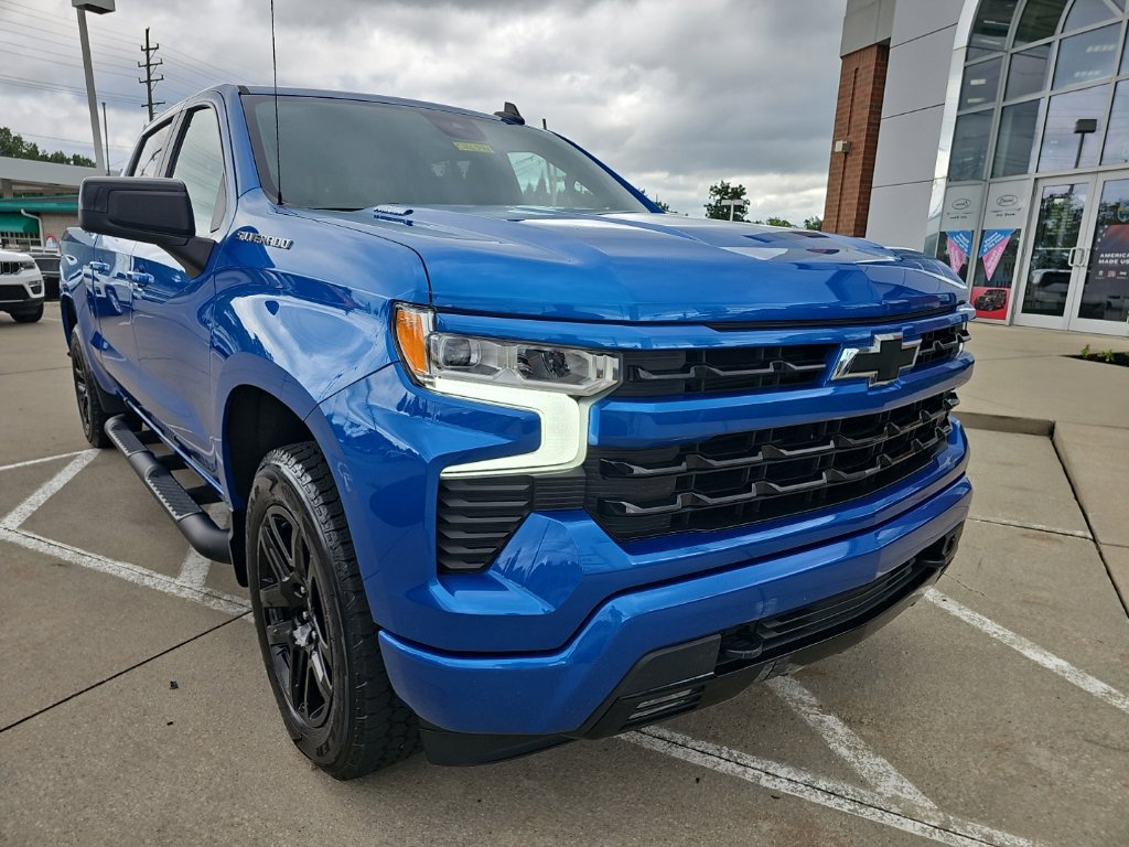 Used 2023 Chevrolet Silverado 1500 RST w/ Convenience Package II AWD/4WD image 8