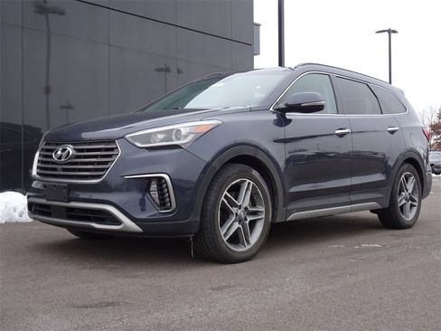 Used 2019 Hyundai Santa Fe XL image 2