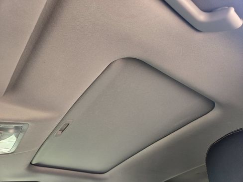 Used 2017 Toyota Highlander XLE FWD image 27
