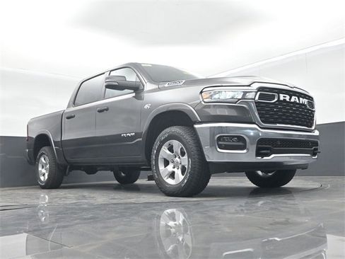 New 2026 RAM 1500 4x4 Crew Cab image 39