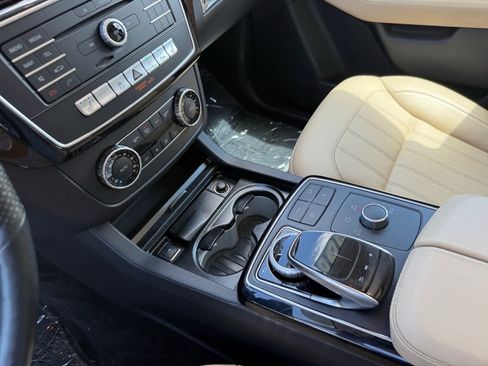 Used 2019 Mercedes-Benz GLS 450 4MATIC image 24