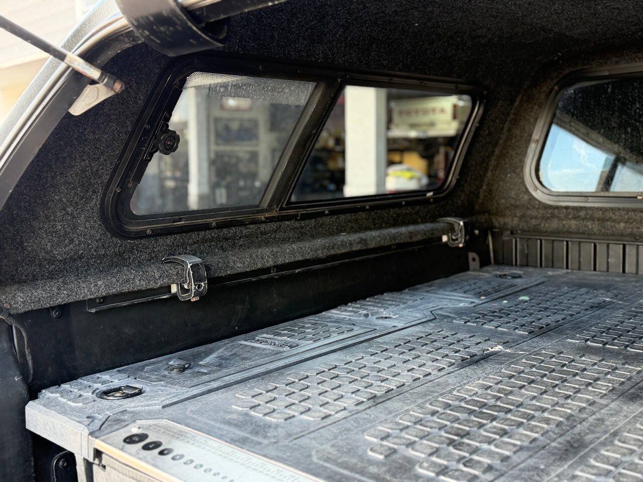 Used 2015 Toyota Tacoma TRD Pro w/ Off Road Towing Package AWD/4WD image 61