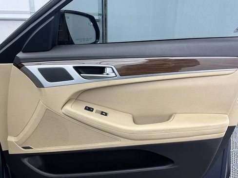 Used 2016 Hyundai Genesis 3.8 w/ Option Group 02 image 9