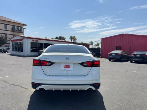 Used 2019 Nissan Altima 2.5 SV FWD image 6
