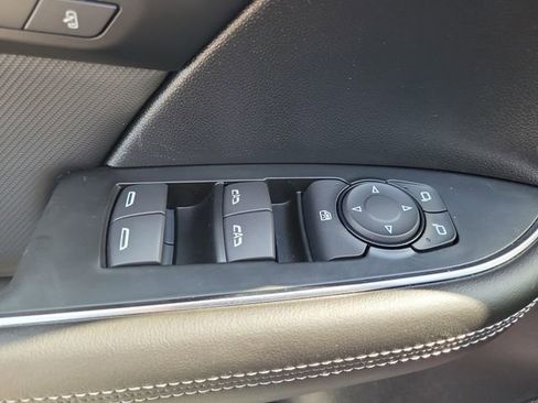 Used 2025 Buick Envision Preferred AWD/4WD image 23