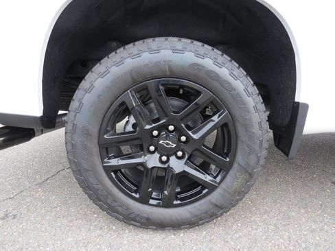 New 2026 Chevrolet Silverado 1500 Custom w/ Turbomax Blackout Package image 12