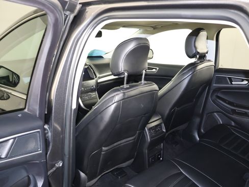 Used 2019 Ford Edge SEL w/ Equipment Group 201A image 45