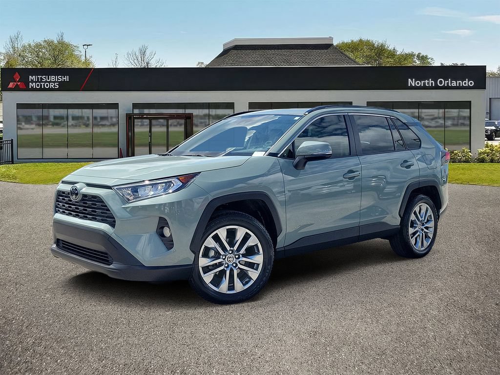 Used 2020 Toyota RAV4 XLE Premium FWD image 1