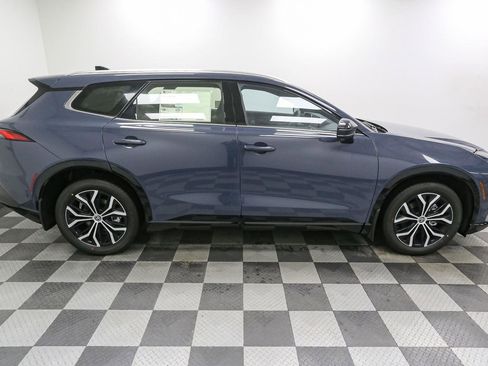 New 2026 Toyota Crown Signia XLE image 7