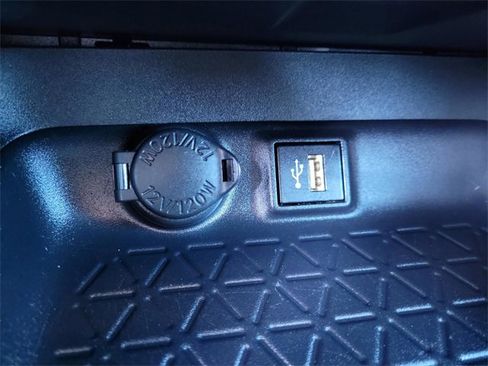 Used 2025 Toyota RAV4 XLE image 24