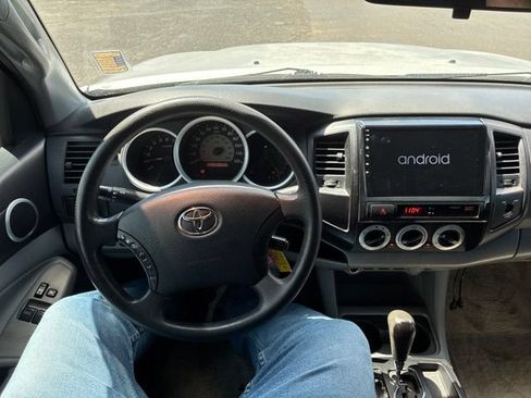 Used 2010 Toyota Tacoma 2WD Access Cab image 4