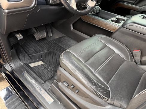 Used 2019 GMC Sierra 2500 Denali w/ Duramax Plus Package image 18