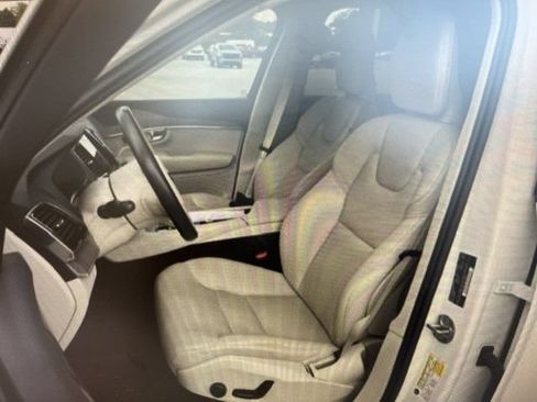 Used 2023 Volvo XC90 B6 Plus w/ Protection Package AWD/4WD image 5