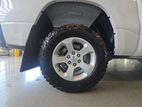 Used 2020 RAM 1500 Big Horn AWD/4WD image 28