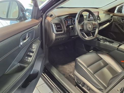 Used 2023 Nissan Rogue SV w/ SV Premium B Package FWD image 6