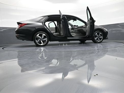 Certified 2023 Hyundai Elantra SEL w/ Convenience Package FWD image 48
