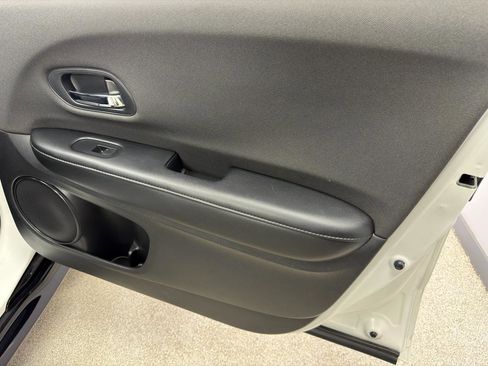 Used 2021 Honda HR-V Sport image 13