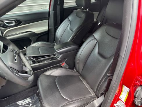 Used 2025 Jeep Compass Limited AWD/4WD image 22