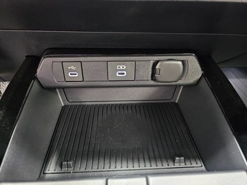 Used 2026 Toyota Prius Plug-In Hybrid w/ Limited Premium Package FWD image 22