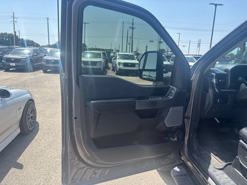 Used 2023 Ford F250 Lariat w/ Lariat Ultimate Package AWD/4WD image 8