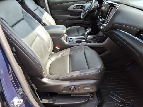 Certified 2023 Chevrolet Traverse LT w/ LT Premium Package AWD/4WD image 8