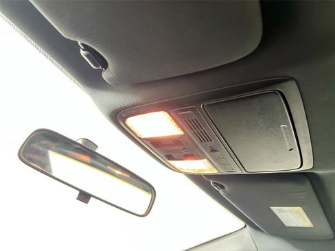 Used 2017 Honda Accord EX image 11